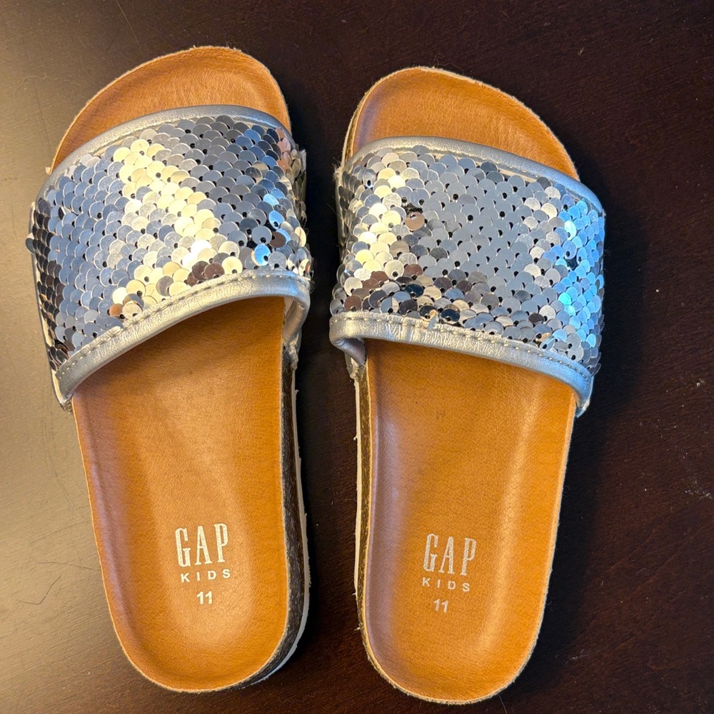 GAP Kids Shimmering Silver Sequin Slide Sandals - little kid size 11